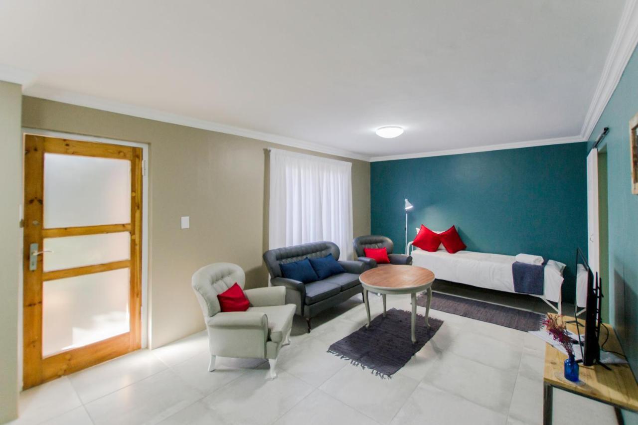 Namibia Nights Accommodation Суакопмунд Екстериор снимка