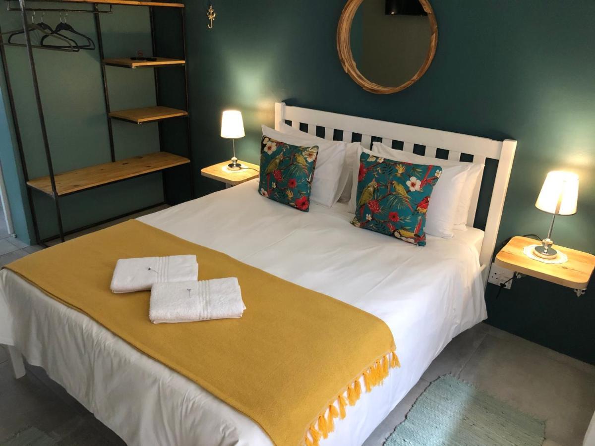 Namibia Nights Accommodation Суакопмунд Екстериор снимка