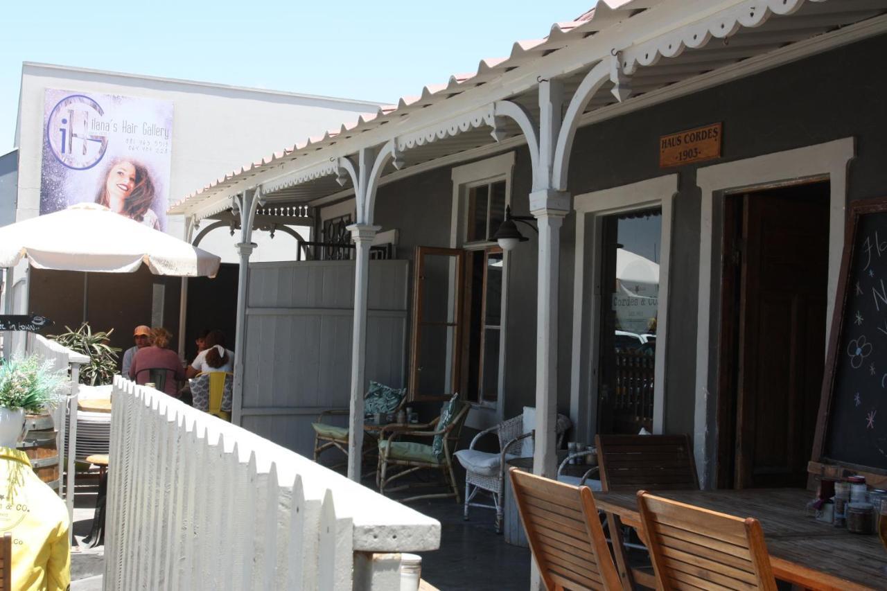 Namibia Nights Accommodation Суакопмунд Екстериор снимка