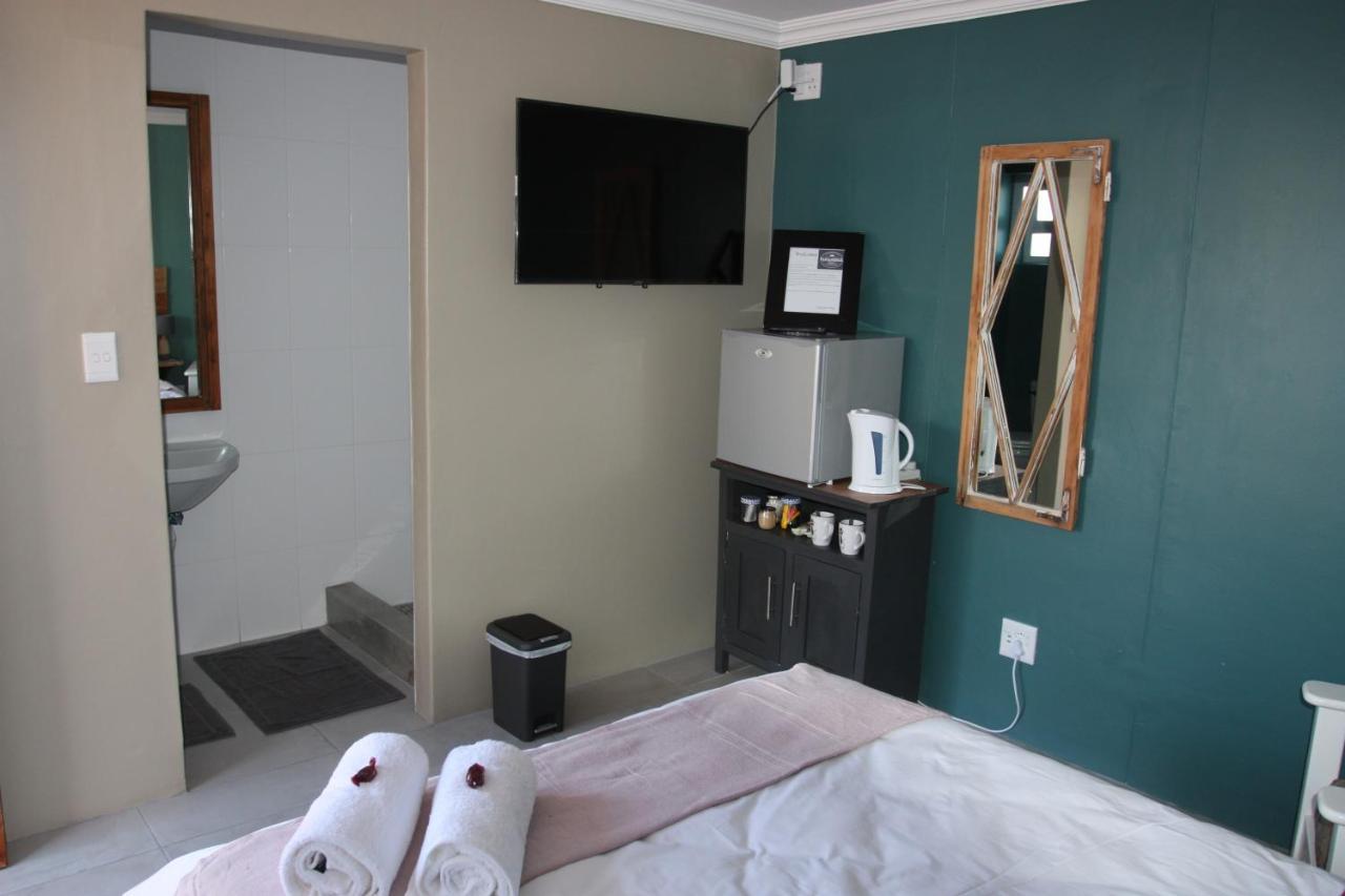 Namibia Nights Accommodation Суакопмунд Екстериор снимка