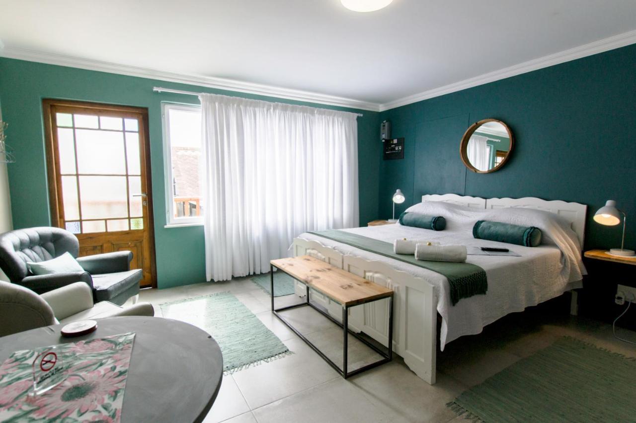 Namibia Nights Accommodation Суакопмунд Екстериор снимка